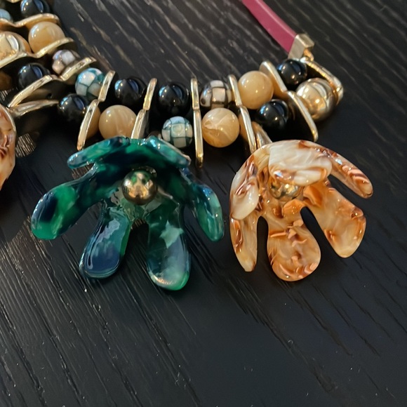 Zara Flower Necklace - Picture 9 of 10